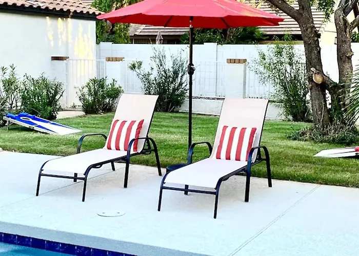 Beautiful 5-bdrm Vacation Wheated Pool